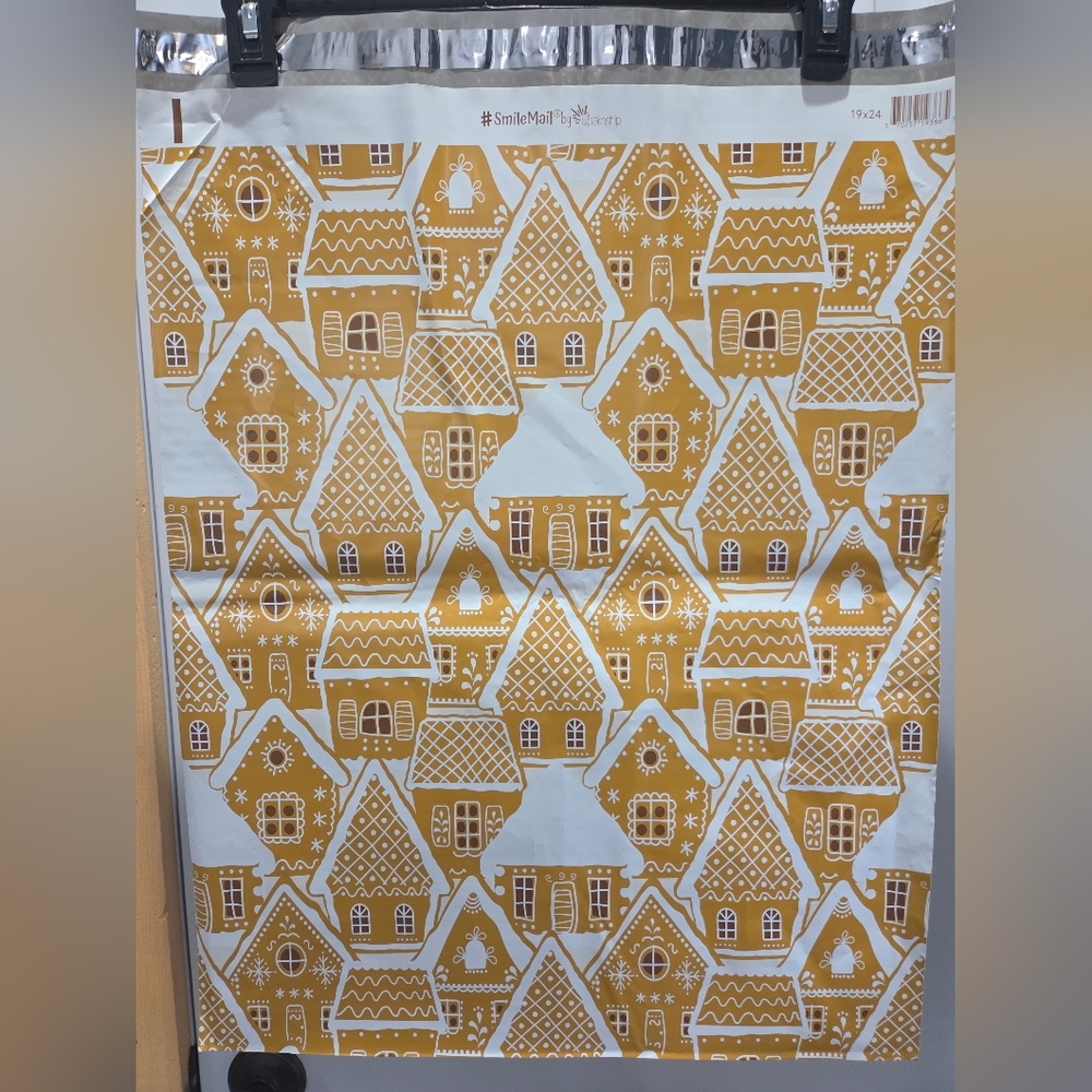 New Christmas Ginger Bread Houses Poly Mailers 19" X 24"   10 Pack